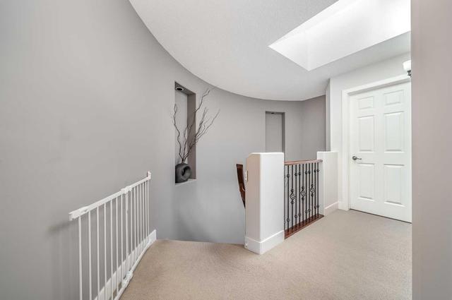 2032 45 Avenue Sw, Home with 4 bedrooms, 2 bathrooms and 2 parking in Calgary AB | Image 26