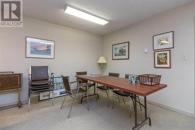 101 - 2125 Oak Bay Ave, Condo with 2 bedrooms, 2 bathrooms and 1 parking in Oak Bay BC | Image 37