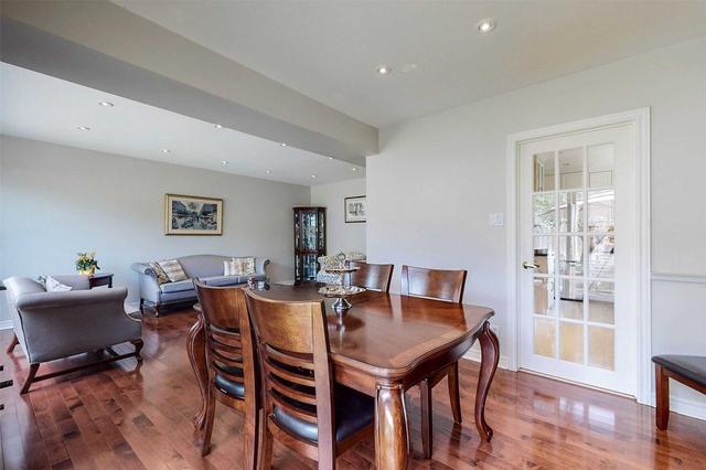 66 Cairnside Cres, House semidetached with 3 bedrooms, 2 bathrooms and 4 parking in Toronto ON | Image 2