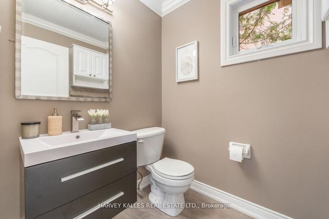 42 Bowring Walk, House detached with 4 bedrooms, 3 bathrooms and 6 parking in Toronto ON | Image 8