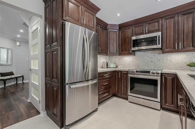 2054 Parklane Cres, House detached with 4 bedrooms, 4 bathrooms and 4 parking in Burlington ON | Image 15