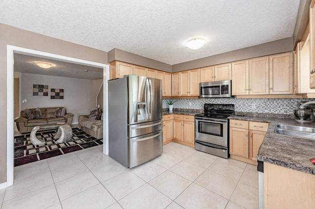 190 Severn Dr, House attached with 3 bedrooms, 4 bathrooms and 3 parking in Guelph ON | Image 4