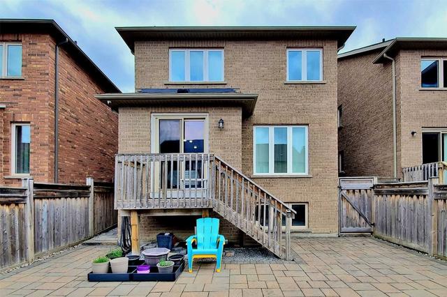 79 Reynolds Cres, House attached with 3 bedrooms, 4 bathrooms and 6 parking in Aurora ON | Image 25