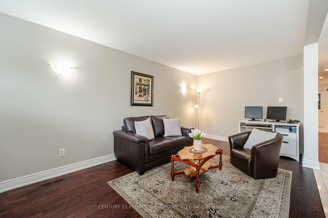 5386 Bullrush Dr, House semidetached with 3 bedrooms, 3 bathrooms and 4 parking in Mississauga ON | Image 39