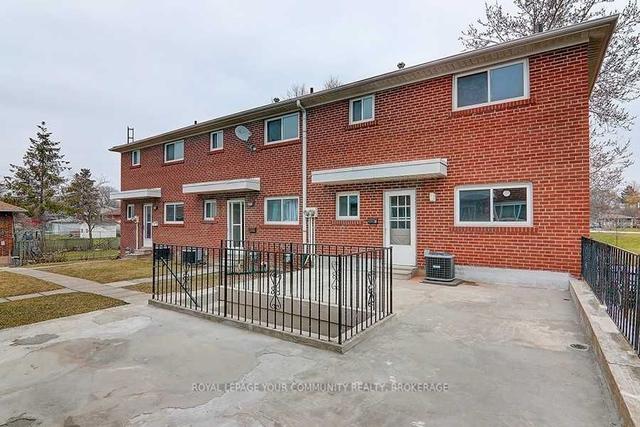 1041 Birchmount Rd, House detached with 9 bedrooms, 14 bathrooms and 16 parking in Toronto ON | Image 23