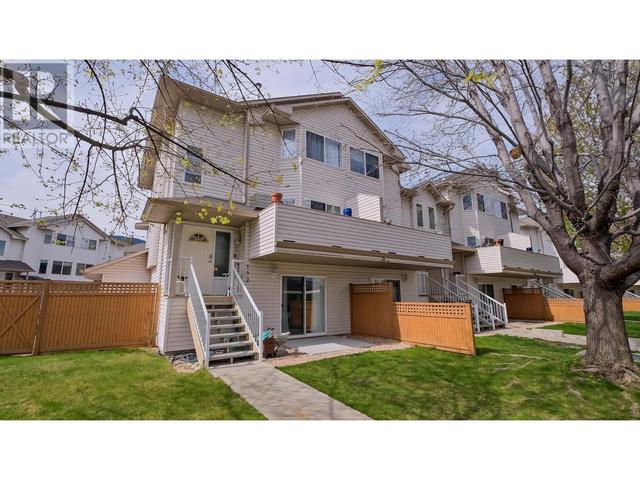 152 - 3153 Paris Street, House attached with 3 bedrooms, 2 bathrooms and 2 parking in Penticton BC | Image 31