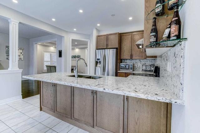 36 Lauderdale Dr, House detached with 4 bedrooms, 3 bathrooms and 4 parking in Vaughan ON | Image 19