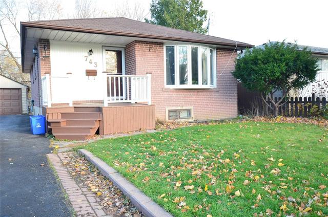 743 Lublin Ave, House detached with 3 bedrooms, 2 bathrooms and 6 parking in Pickering ON | Image 1