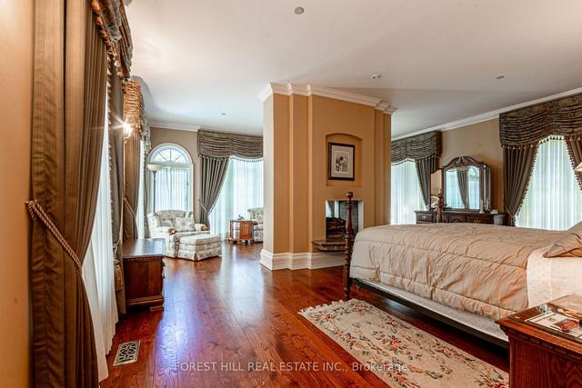 2438 Doulton Dr, House detached with 6 bedrooms, 8 bathrooms and 24 parking in Mississauga ON | Image 10