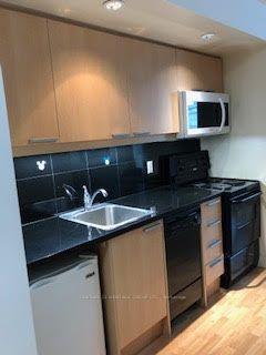 uph04 - 19 Avondale Ave W, Condo with 0 bedrooms, 1 bathrooms and 1 parking in Toronto ON | Image 6