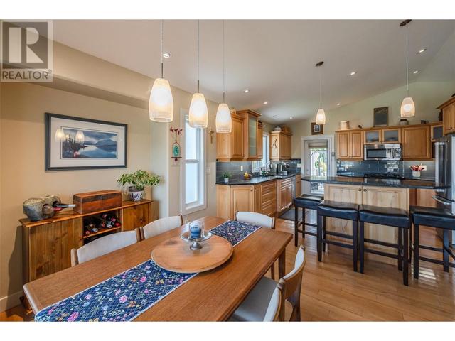 136 Westview Drive, House detached with 4 bedrooms, 3 bathrooms and 2 parking in Penticton BC | Image 12