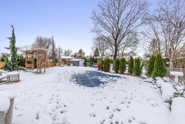 211 Bousfield Cres, House detached with 3 bedrooms, 3 bathrooms and 7 parking in Milton ON | Image 27