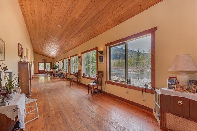 3600 Erickson Road, House detached with 3 bedrooms, 3 bathrooms and 13 parking in Columbia Shuswap E BC | Image 5