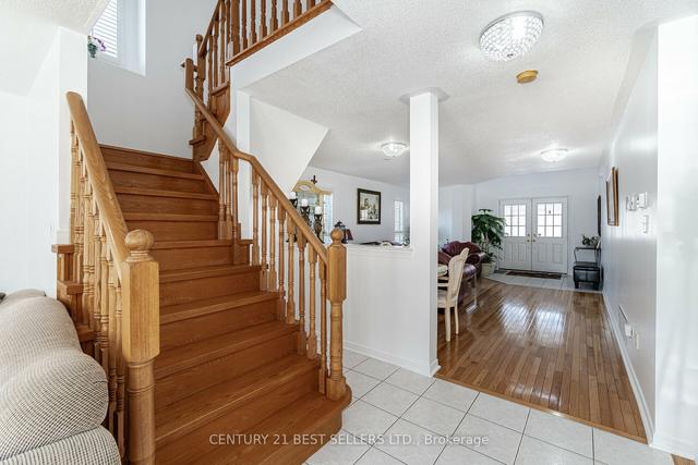 4 Beresford Cres, House detached with 4 bedrooms, 4 bathrooms and 5 parking in Brampton ON | Image 11
