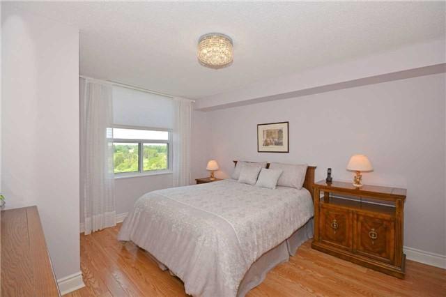 801 - 50 Inverlochy Blvd, Condo with 3 bedrooms, 2 bathrooms and 1 parking in Markham ON | Image 11