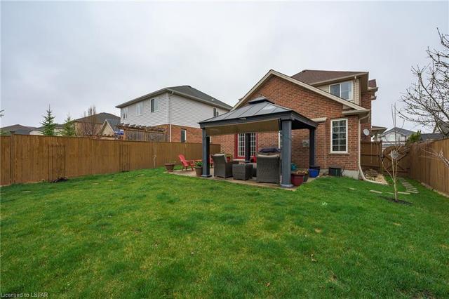 1124 Bramblewood Street, House detached with 3 bedrooms, 2 bathrooms and 4 parking in London ON | Image 11