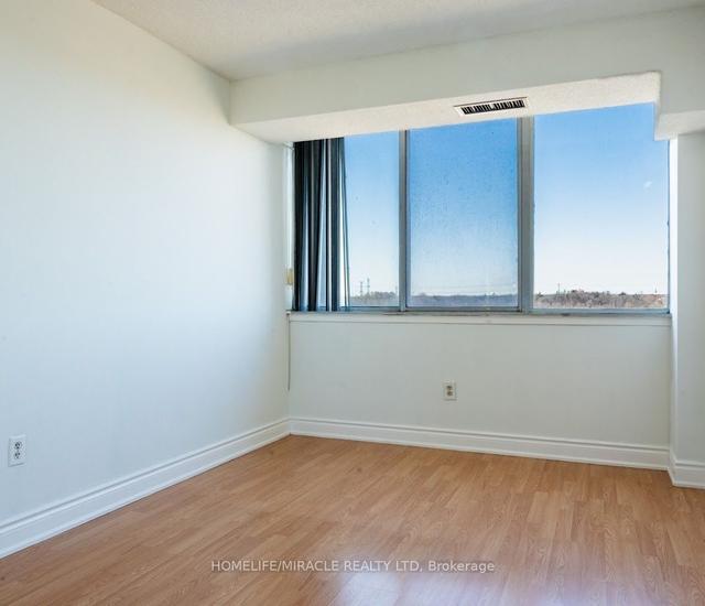 808 - 21 Markbrook Lane, Condo with 2 bedrooms, 2 bathrooms and 1 parking in Toronto ON | Image 6