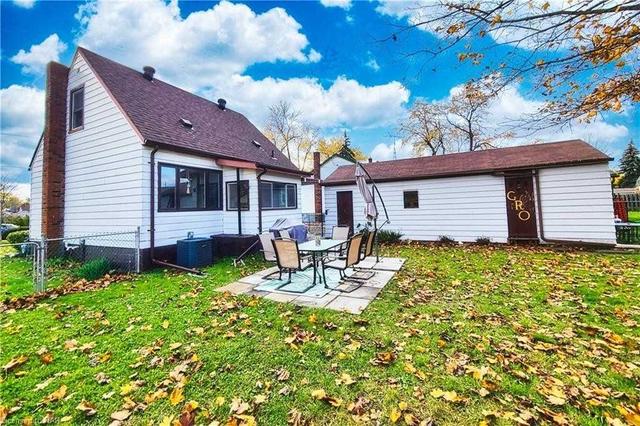 6037 Harold St, House detached with 2 bedrooms, 1 bathrooms and 4 parking in Niagara Falls ON | Image 23
