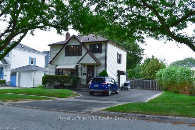 2 Thorndale Ave, House detached with 4 bedrooms, 4 bathrooms and 4 parking in St. Catharines ON | Image 1