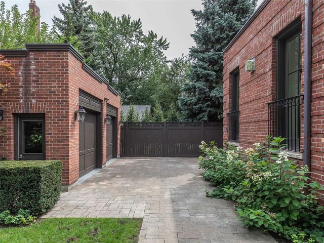 55 Glen Rd, House detached with 6 bedrooms, 5 bathrooms and 7 parking in Toronto ON | Image 31