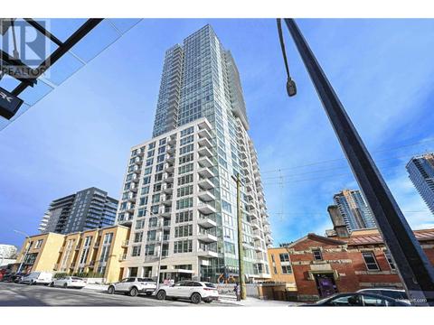 1702 - 618 Carnarvon Street, Condo with 2 bedrooms, 1 bathrooms and 1 parking in New Westminster BC | Card Image