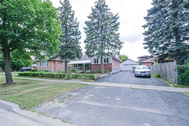 3 Gretna Dr, House detached with 3 bedrooms, 2 bathrooms and 8 parking in Brampton ON | Image 1