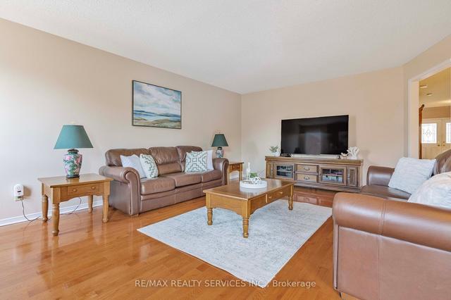 177 Royal Valley Dr, House detached with 4 bedrooms, 4 bathrooms and 5 parking in Caledon ON | Image 3