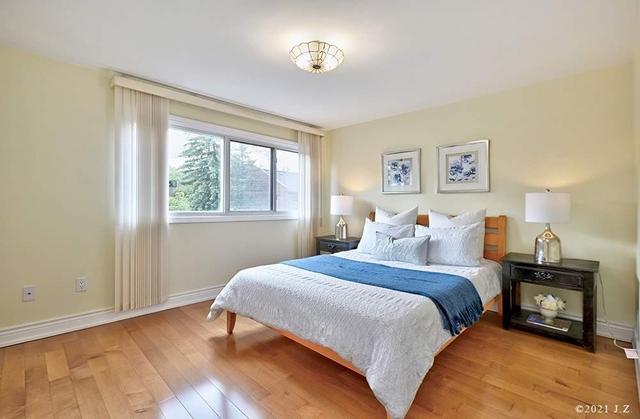 170 Song Meadoway, Townhouse with 3 bedrooms, 2 bathrooms and 2 parking in Toronto ON | Image 7