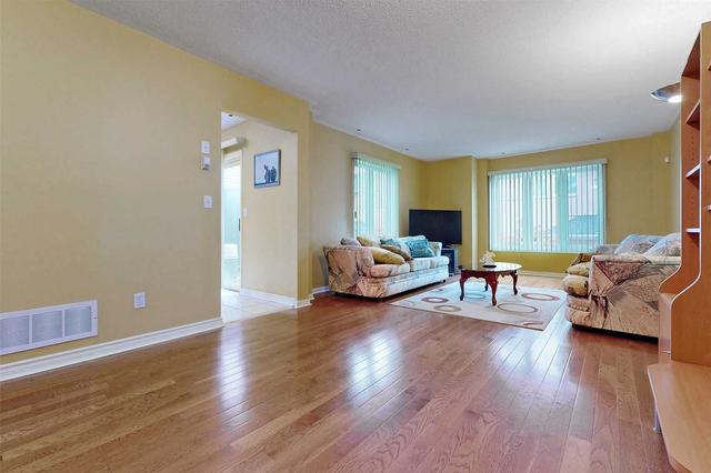 36 - 83 Mondeo Dr, Townhouse with 2 bedrooms, 2 bathrooms and 2 parking in Toronto ON | Image 36