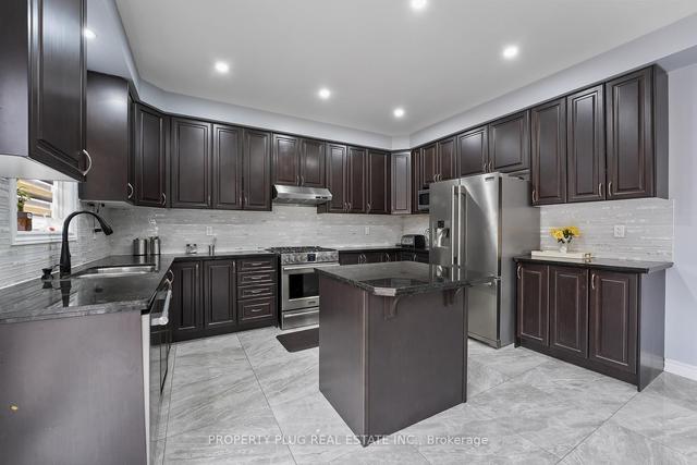 25 Hammerhead Rd, House detached with 4 bedrooms, 5 bathrooms and 7 parking in Brampton ON | Image 7