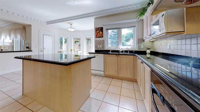 255 Boake Tr, House detached with 5 bedrooms, 4 bathrooms and 5 parking in Richmond Hill ON | Image 5