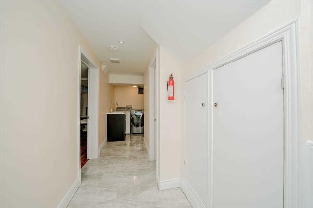 118 Purpledusk Tr E, Townhouse with 3 bedrooms, 3 bathrooms and 3 parking in Toronto ON | Image 6