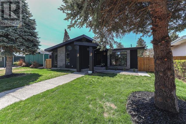 4224 Vauxhall Crescent Nw, House detached with 5 bedrooms, 3 bathrooms and 2 parking in Calgary AB | Image 37