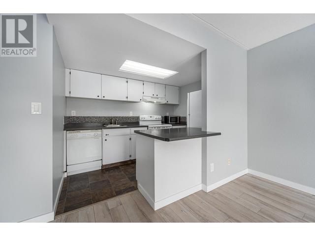 905 - 525 Nicola Street, Condo with 1 bedrooms, 1 bathrooms and null parking in Kamloops BC | Image 3