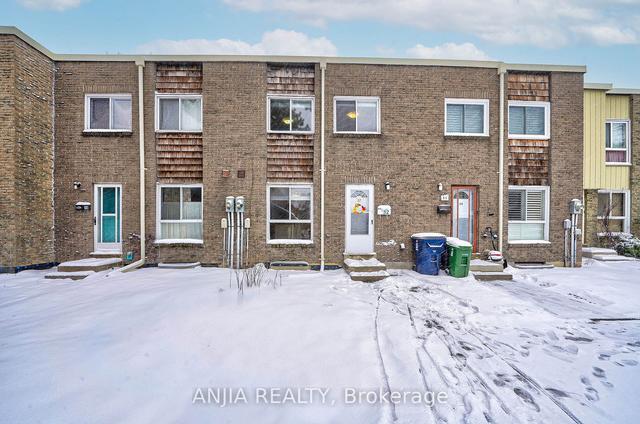 32 Thorny Vineway, Townhouse with 3 bedrooms, 3 bathrooms and 1 parking in Toronto ON | Image 1