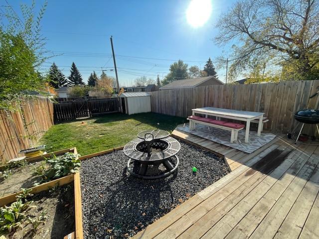 8034 24 Street Se, Home with 3 bedrooms, 1 bathrooms and 2 parking in Calgary AB | Image 22