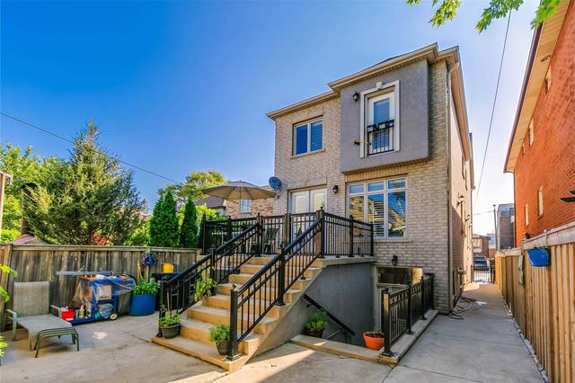 162 Locksley Ave, House detached with 3 bedrooms, 4 bathrooms and 3 parking in Toronto ON | Image 26