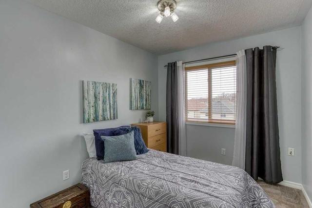 919 Zeller Cres, House attached with 3 bedrooms, 3 bathrooms and 2 parking in Kitchener ON | Image 20