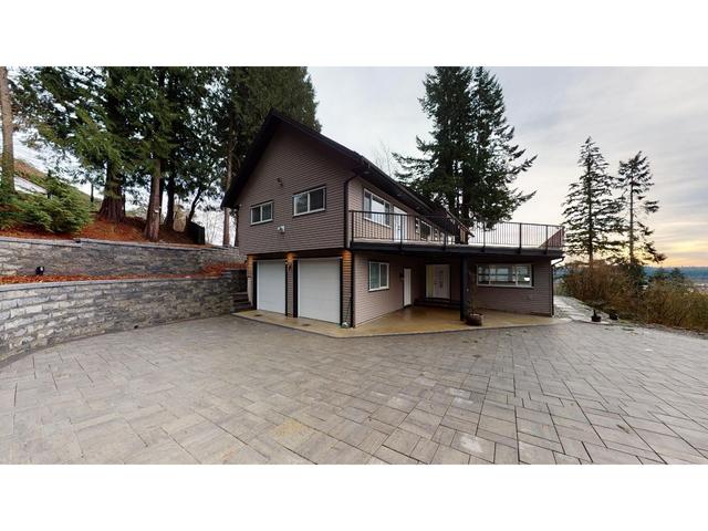 9521 Spilsbury Street, House detached with 3 bedrooms, 4 bathrooms and null parking in Maple Ridge BC | Image 1