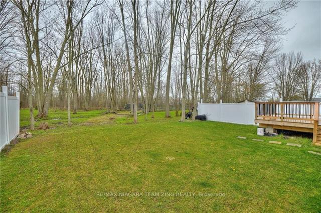 320 Kraft Rd, House detached with 3 bedrooms, 2 bathrooms and 6 parking in Fort Erie ON | Image 26