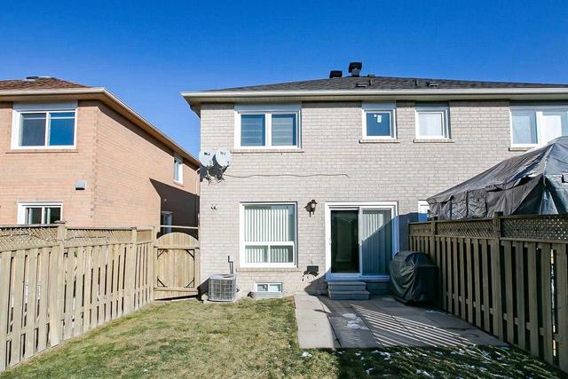48 Mount Fuji Cres, House semidetached with 3 bedrooms, 4 bathrooms and 3 parking in Brampton ON | Image 33