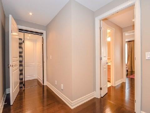 th18 - 21 Burkebrook Pl, Townhouse with 3 bedrooms, 3 bathrooms and 2 parking in Toronto ON | Image 11