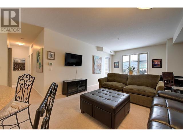 1416 - 1875 Country Club Drive, Condo with 2 bedrooms, 2 bathrooms and 2 parking in Kelowna BC | Image 11