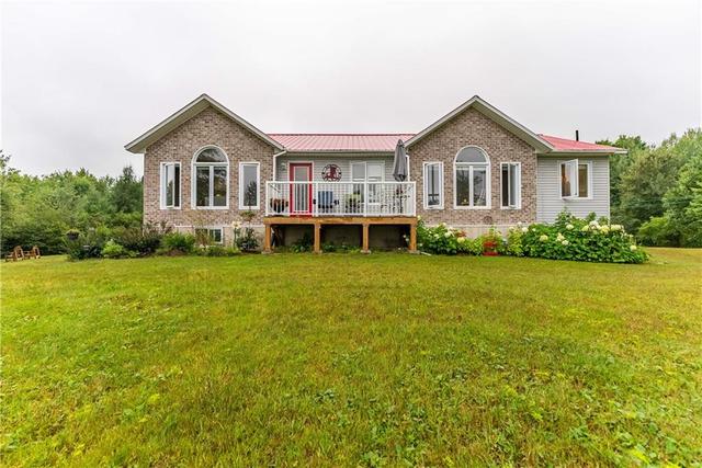 951 Tamarack Road, House detached with 4 bedrooms, 1 bathrooms and 5 parking in Madawaska Valley ON | Image 1