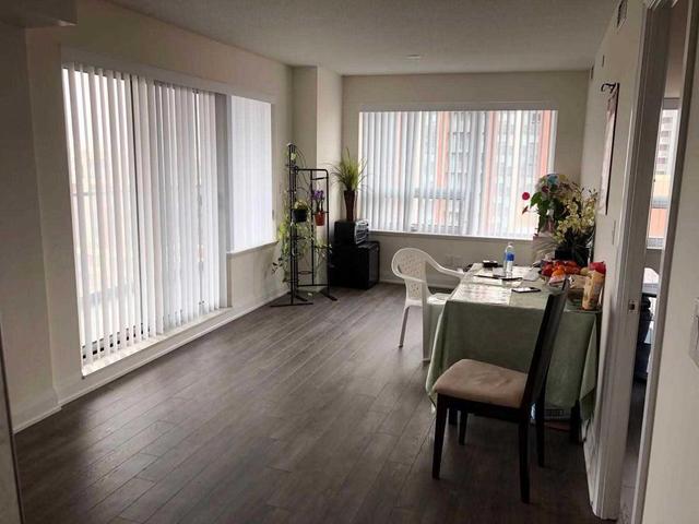 1102 - 18 Uptown Dr, Condo with 2 bedrooms, 2 bathrooms and 1 parking in Markham ON | Image 2