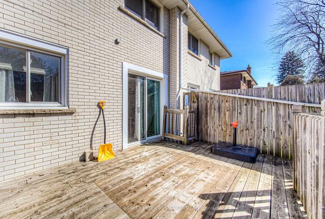 41 Cecile Dr, House semidetached with 3 bedrooms, 1 bathrooms and 3 parking in Kitchener ON | Image 17