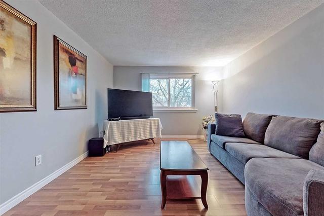 229 Centre St N, House detached with 4 bedrooms, 2 bathrooms and 4 parking in Brampton ON | Image 15