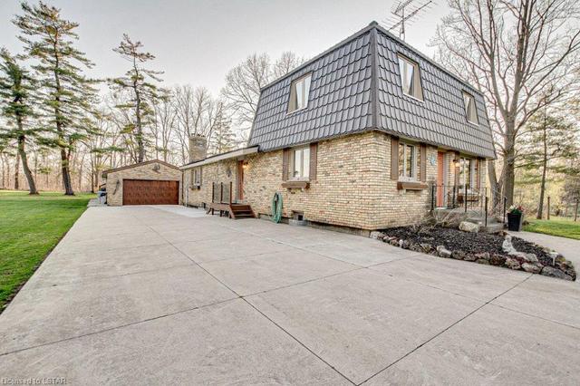 24091 Bear Creek Road, House detached with 3 bedrooms, 2 bathrooms and 15 parking in Middlesex Centre ON | Image 4