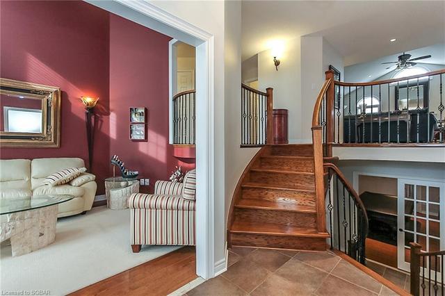 9 Fawndale Crescent, House detached with 4 bedrooms, 3 bathrooms and 9 parking in Wasaga Beach ON | Image 4