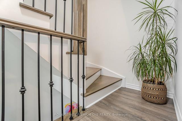 10 - 100 Long Branch Ave, Townhouse with 2 bedrooms, 3 bathrooms and 1 parking in Toronto ON | Image 22